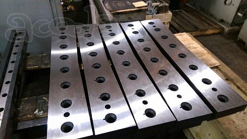 В наличии ножи гильотинные 570х75х27, 570х75х25, 625х60х25, 670х60х25, 540х60х16, 510х60х20, 520х75х25. Ножи для шредера корончатые 40х40х25. Заточка гильотинных ножей.